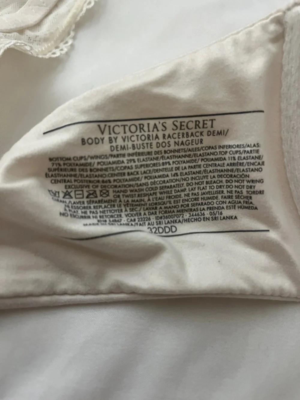 Victoria's Secret Body by Victoria Cream Racerback Demi 32DDD